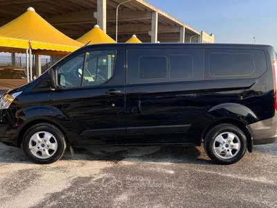 Ford Tourneo Custom 310 2.0 TDCi 130CV PC Titanium Nero usata Carmagnola