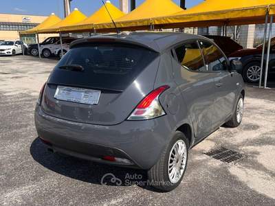Lancia Ypsilon 5 porte GPL Ecochic Silver Grigio usata Carmagnola