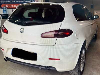 Alfa Romeo 147 AUTO BEN TENUTA Bianco usata Latina