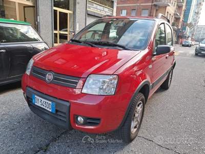 Fiat Panda Tenuta in ottime condizioni, usata Rosso usata San Secondo di Pinerolo