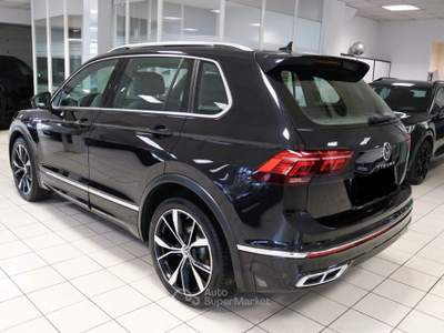 Volkswagen Tiguan 2021 Volkswagen Tiguan R-Line 1.5 TSI Pano HUD Matrix Led Nero usata Lovere