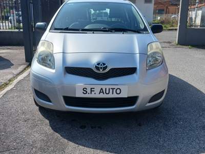 Toyota Yaris Toyota Yaris 1.0 69CV SOI Argento usata Frosinone