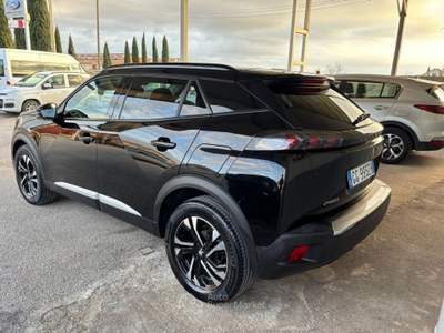 Peugeot 2008 ALLURE BlueHDI EAT8 130 CV automatica Nero usata Pignataro Maggiore