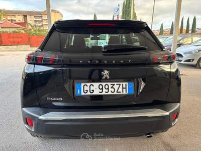 Peugeot 2008 ALLURE BlueHDI EAT8 130 CV automatica Nero usata Pignataro Maggiore