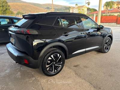 Peugeot 2008 ALLURE BlueHDI EAT8 130 CV automatica Nero usata Pignataro Maggiore