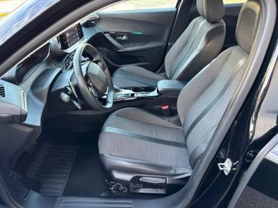 Peugeot 2008 ALLURE BlueHDI EAT8 130 CV automatica Nero usata Pignataro Maggiore