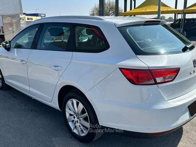 Seat Leon 1.6 -105 CV ST Style Bianco usata Carmagnola