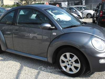Volkswagen New Beetle ADATTA A NEOPATENTATI Grigio usata Puegnago sul Garda