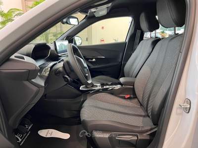 Peugeot 2008 2008 1.2 puretech Allure s&s 100cv Bianco usata Piombino Dese