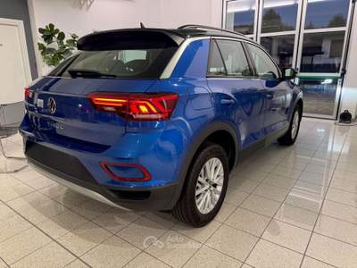 Volkswagen T-Roc T-Roc 1.0 tsi Life Blu/Azzurro usata Piombino Dese