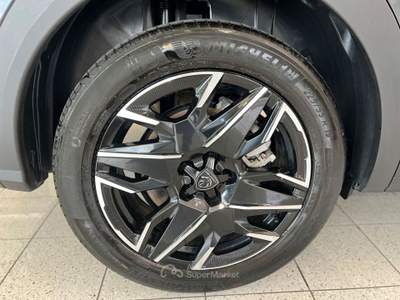Peugeot 5008 5008 1.2 hybrid GT 145cv 7p.ti e-dcs6 Grigio usata Piombino Dese