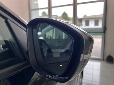 Peugeot 208 208 1.2 puretech Allure s&s 100cv Nero usata Piombino Dese