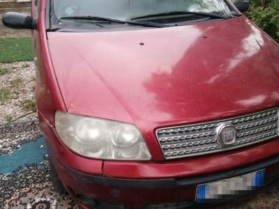 Fiat Punto Fiat punto 1.2 benzina Gpl euro 900 euro trattabile Rosso usata SAN GIUSEPPE VESUVIANO
