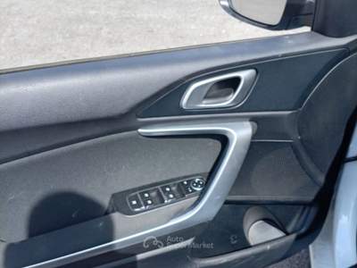 Kia Ceed  - ceed sw 1.6 crdi mhev business 136cv dct Bianco usata Legnano