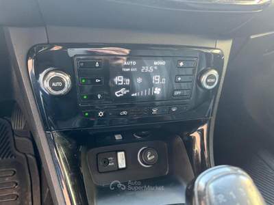 Lancia Delta 1.4 tjt Platino ecochic Gpl 120cv Oro usata Torino