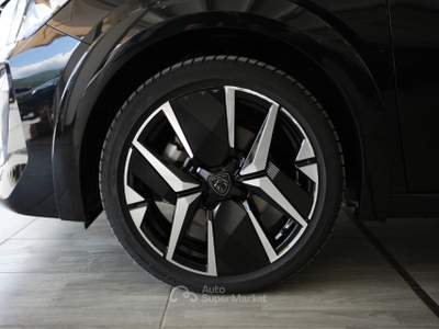 Peugeot 208 Hybrid 136 e-DCS6 5 porte GT Nero usata Pozzuoli