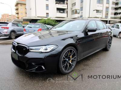 BMW Serie 5 524td Competition 4.4 V8 625 CV xDrive Steptronic Nero usata Oristano