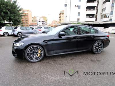 BMW Serie 5 524td Competition 4.4 V8 625 CV xDrive Steptronic Nero usata Oristano