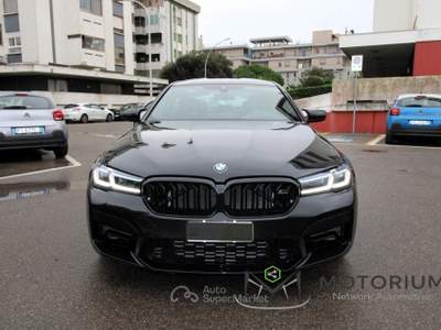 BMW Serie 5 524td Competition 4.4 V8 625 CV xDrive Steptronic Nero usata Oristano