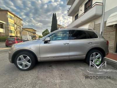 Volkswagen Touareg Tiptronic BlueMotion Grigio usata Campi Bisenzio