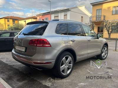Volkswagen Touareg Tiptronic BlueMotion Grigio usata Campi Bisenzio