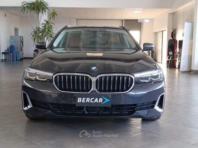 BMW Serie 5 530d Futura d Touring mhev 48V Luxury auto Grigio usata Verona