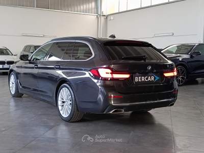 BMW Serie 5 530d Futura d Touring mhev 48V Luxury auto Grigio usata Verona