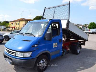 Iveco Daily 35C9 2.8 TDI RIBALTABILE TRILATERALE Blu/Azzurro usata COMACCHIO