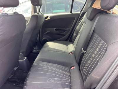 Opel Corsa ADATTA A NEO PATENTATI Nero usata Santa Maria la Carità