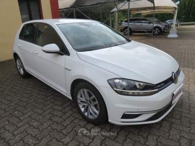 Volkswagen Golf VII 1.5 TGI (METANO) 130cv DSG TRENDLINE BLUEMOTIO Bianco usata Monza