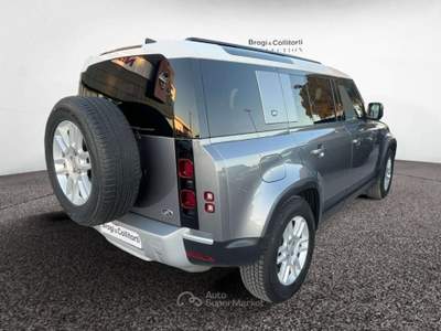 Land Rover Defender VII 2020 110 110 3.0d i6 mhev SE awd 250cv auto Grigio usata Empoli