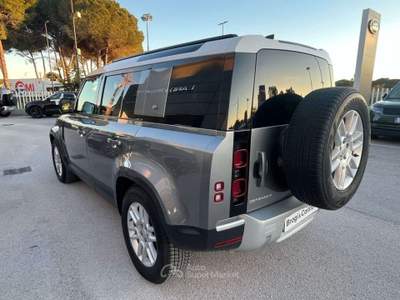 Land Rover Defender VII 2020 110 110 3.0d i6 mhev SE awd 250cv auto Grigio usata Empoli
