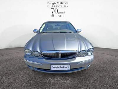 Jaguar X-Type Berlina 2.2 D Executive Grigio usata Empoli