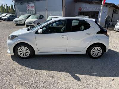 Toyota Yaris 1.5 92cv Hybrid Business N1 Bianco usata Rocca Priora