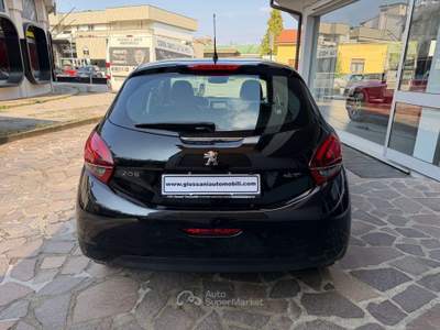 Peugeot 208 5p 1.2 puretech Allure s&s UNICO PROPRIETARIO OK NEOPATENTATI Nero usata Cesano Maderno