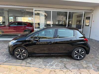 Peugeot 208 5p 1.2 puretech Allure s&s UNICO PROPRIETARIO OK NEOPATENTATI Nero usata Cesano Maderno