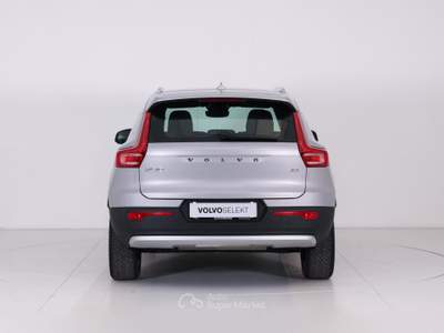 Volvo XC40 B3 163CV AUT CORE Argento usata Bassano del Grappa
