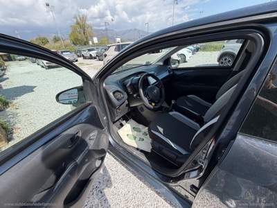 Toyota Aygo Aygo 1.0 VVT-i 69 CV 5p. x-clusiv Grigio usata Massa