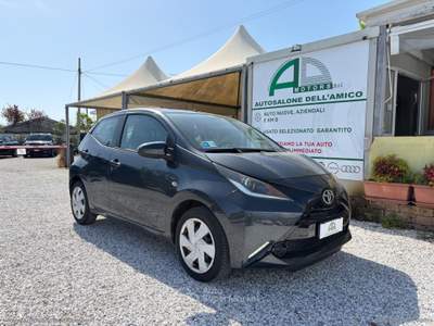 Toyota Aygo Aygo 1.0 VVT-i 69 CV 5p. x-clusiv Grigio usata Massa Toyota Aygo Aygo 1.0 VVT-i 69 CV 5p. x-clusiv Grigio usata Massa