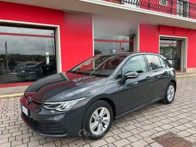 Volkswagen Golf DSG Life usata San Ginesio