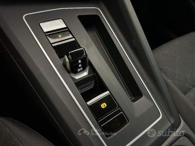 Volkswagen Golf DSG Life usata San Ginesio