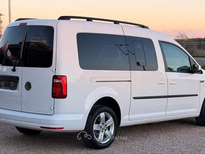 Volkswagen Caddy 2.0 TDI 102CV DSG Plus Adv. Maxi Bianco usata Casarano