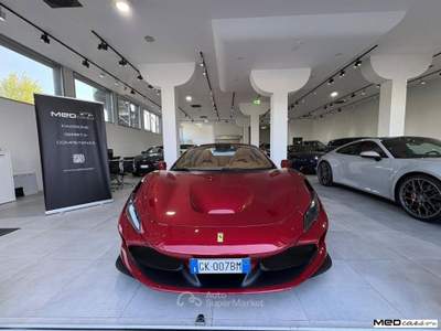 Ferrari F8 Spider Rosso usata Rimini