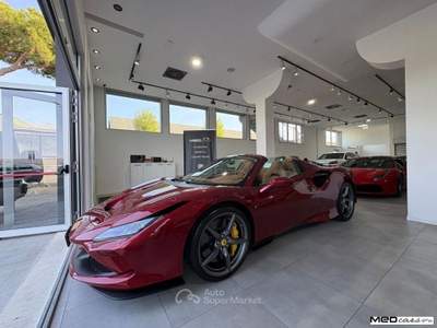 Ferrari F8 Spider Rosso usata Rimini