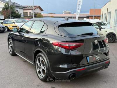Alfa Romeo Stelvio 2.2 t Sprint Q4 190cv auto PROMO FIN Nero usata Verona