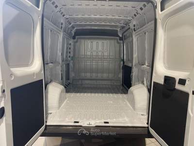 Peugeot Boxer 333 2.2 BlueHDi 140 S&S PM-TM Furgone Bianco usata Salerno