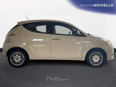 Lancia Ypsilon 1.3 Multijet 95cv Start&Stop Silver Beige usata Salerno