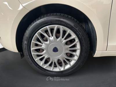Lancia Ypsilon 1.3 Multijet 95cv Start&Stop Silver Beige usata Salerno