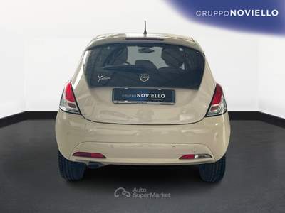 Lancia Ypsilon 1.3 Multijet 95cv Start&Stop Silver Beige usata Salerno