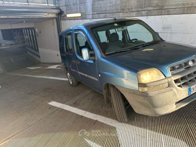 Fiat Doblò Fiat doblo 1.9 jtd 5 posti autovettura Blu/Azzurro usata Rivoli